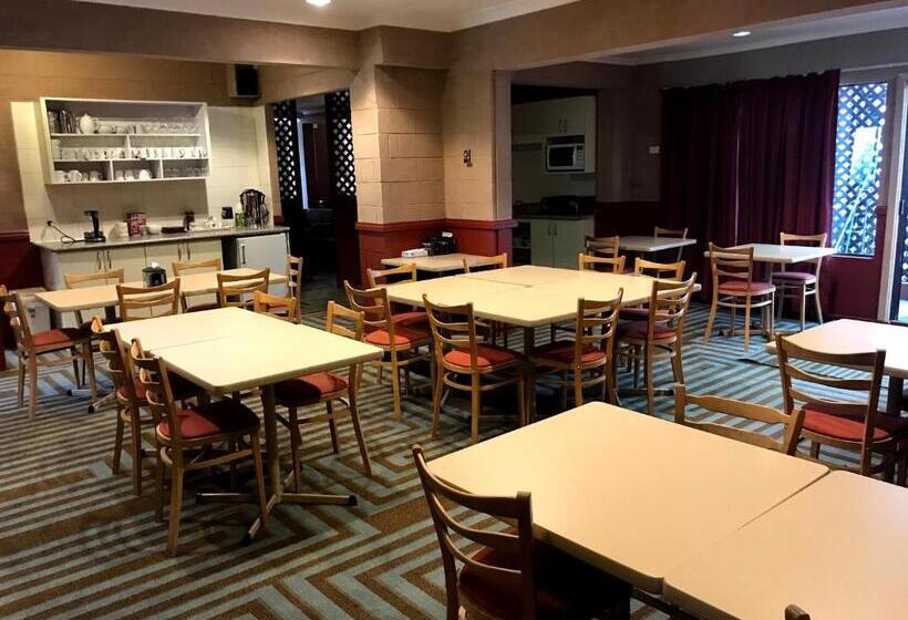 فندق على الطريق Cottonwood Lodge