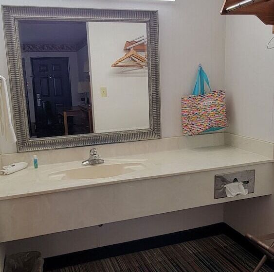 فندق على الطريق Imperial Lodge