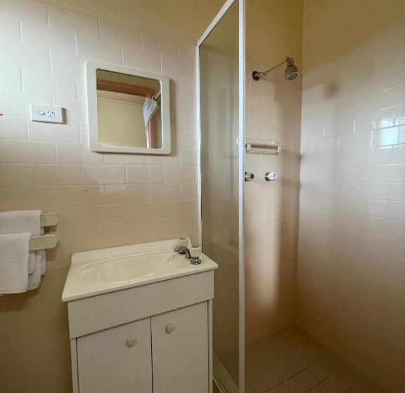 מוטל Southern Cross Motor Inn