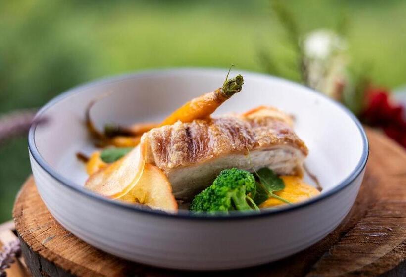 מוטל Wisemans Retreat