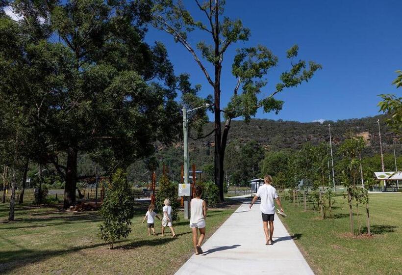 מוטל Wisemans Retreat