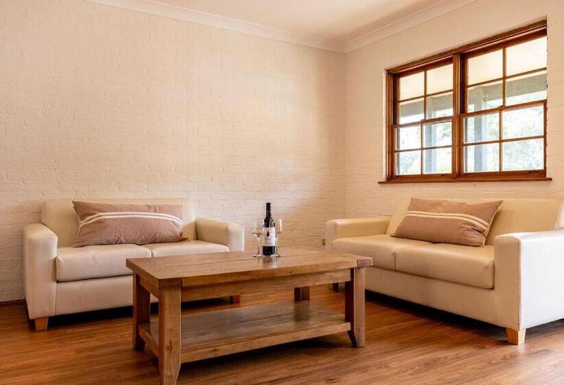 מוטל Wisemans Retreat