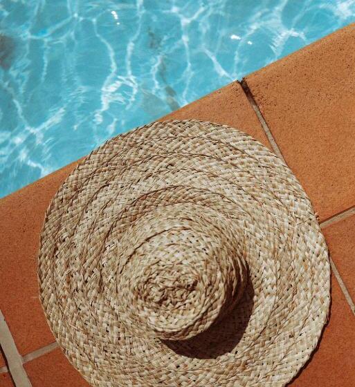 מוטל Wisemans Retreat