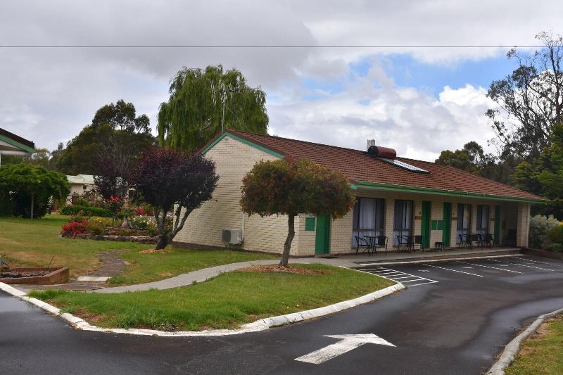 Mount Barker Valley Views Motel & Chalets, Western Australia