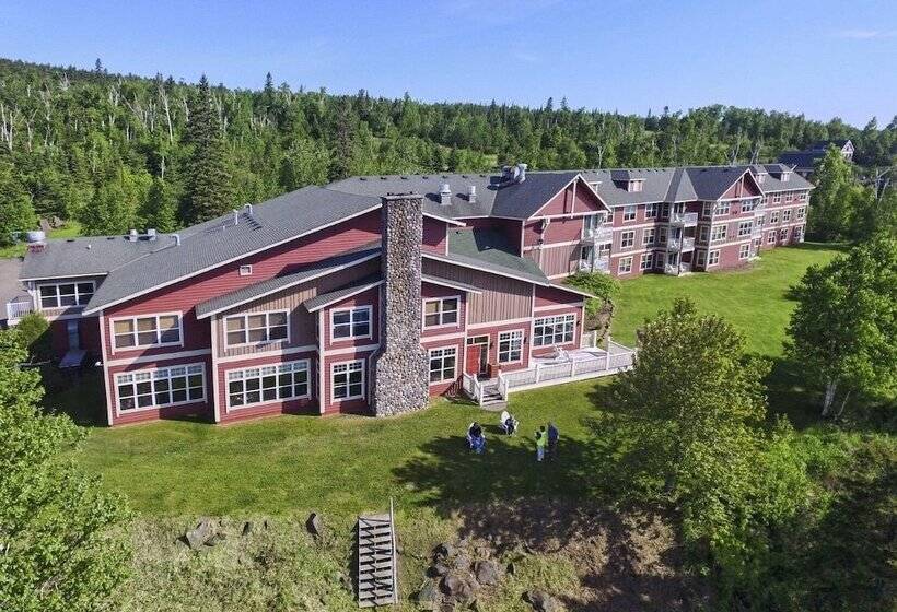 渡假胜地 Cove Point Lodge