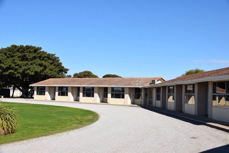 Stansbury Holiday Motel