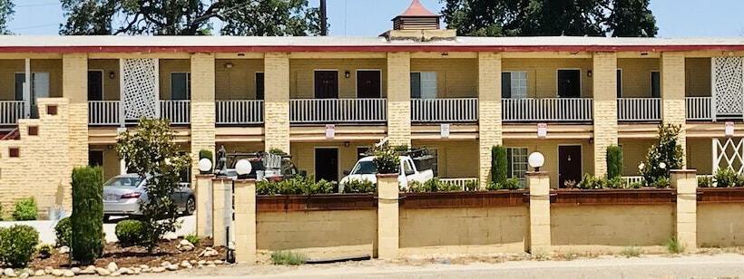 Town & Country Motel