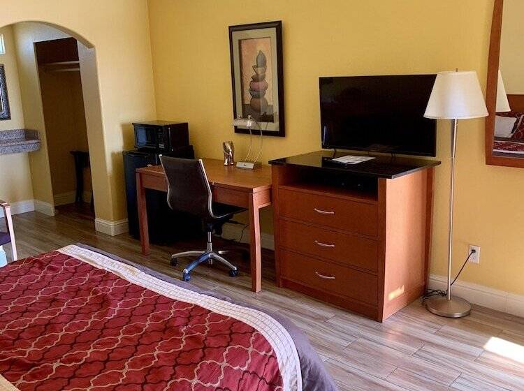 Town & Country Motel