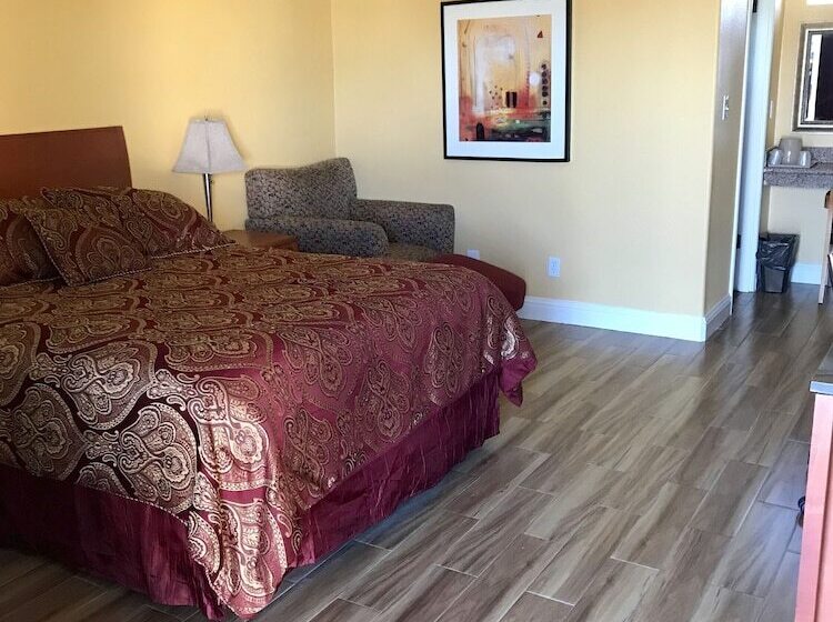 Town & Country Motel