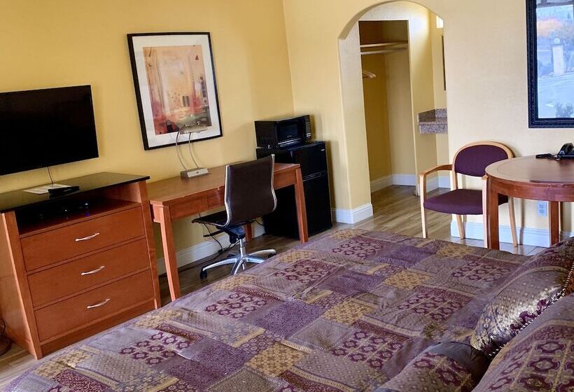 Town & Country Motel