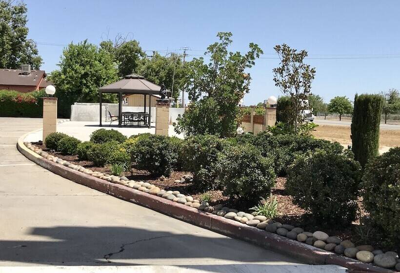 Town & Country Motel