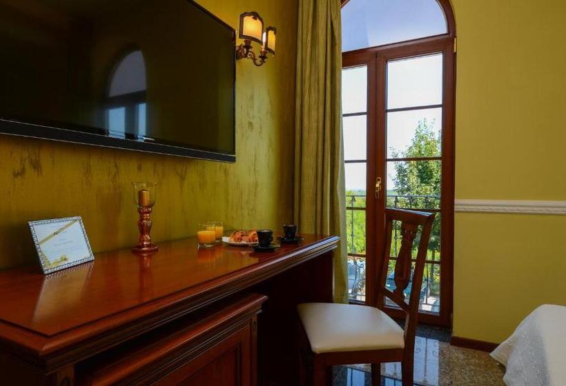 مبيت وإفطار Bella & Stella Rooms