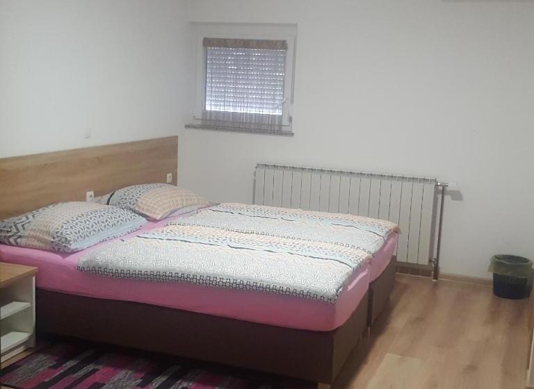 ベッドアンドブレックファースト Sobe Mrak