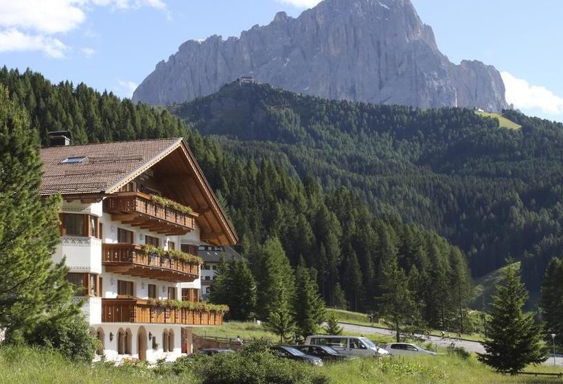 Garni Hotel Rosengarten B&b