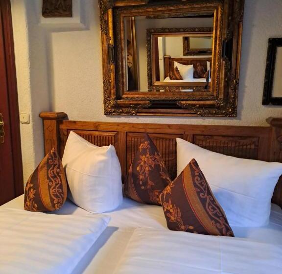 فندق Altfraenkische Weinstube