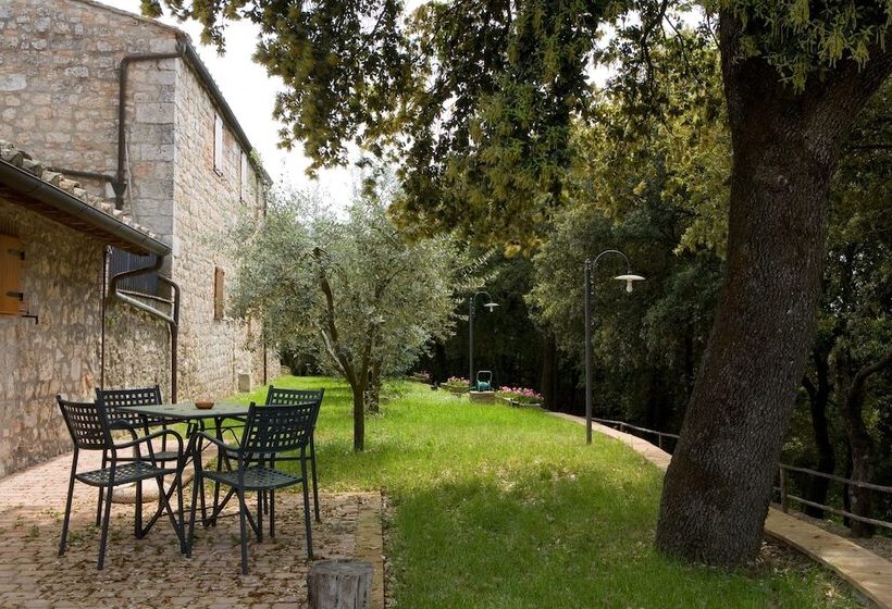 Отель Antico Borgo Poggiarello