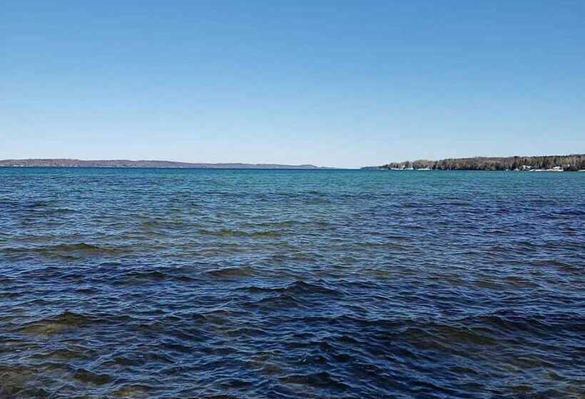 فندق Applesauce Inn B&b