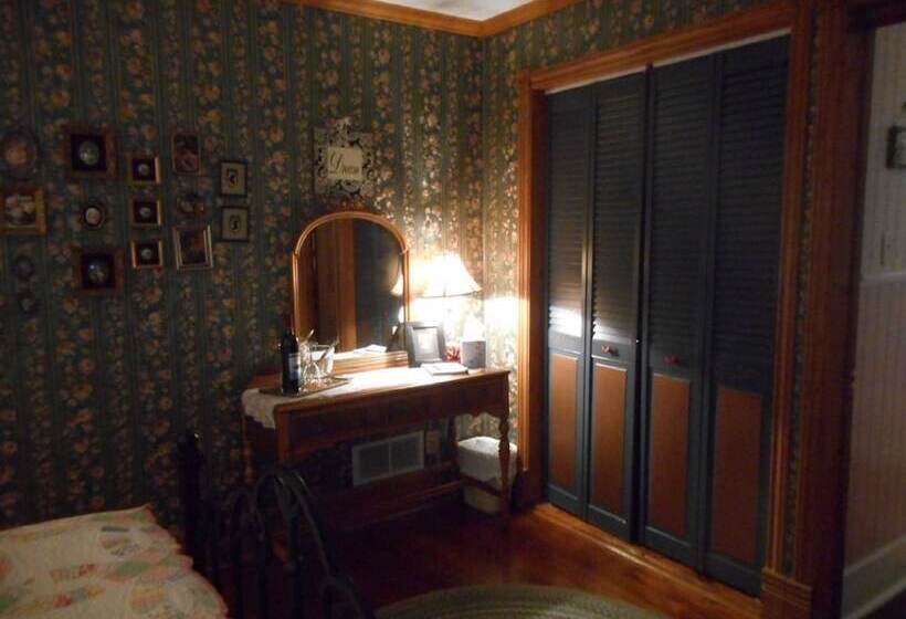 فندق Applesauce Inn B&b