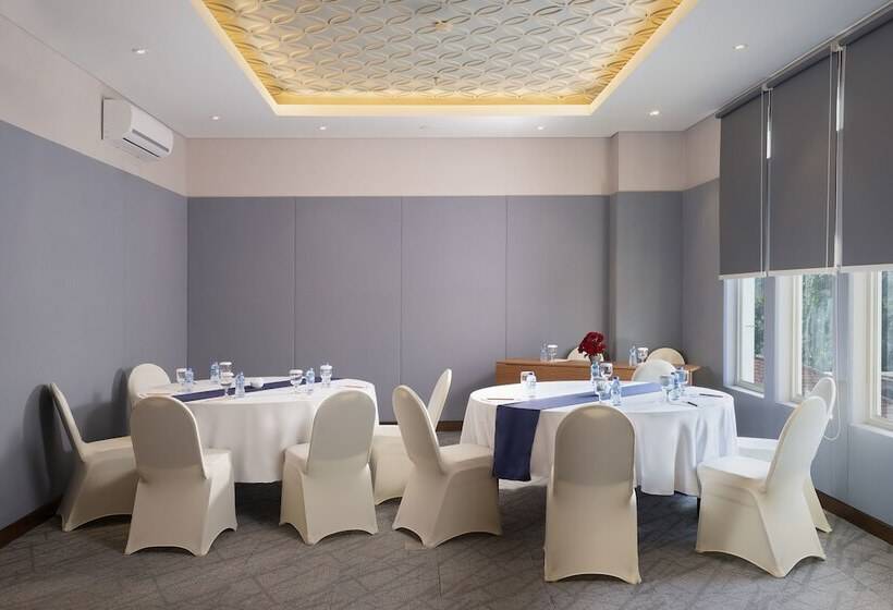 Batiqa Hotel Darmo   Surabaya