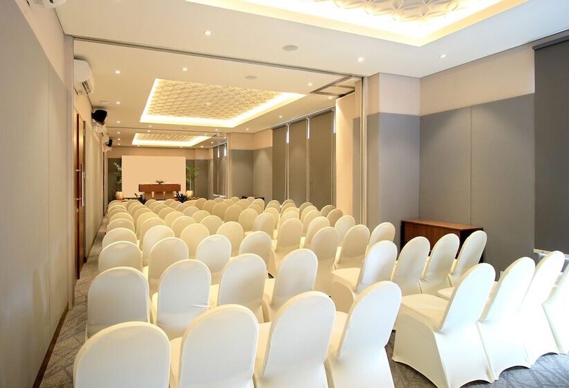 Batiqa Hotel Darmo   Surabaya