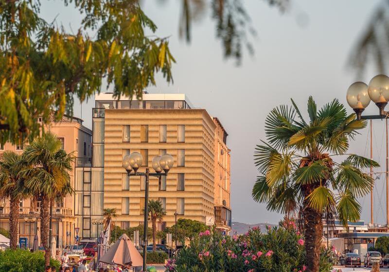 Отель Bellevue Superior City