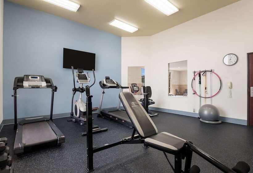 בית מלון כפרי Best Western Coffeyville Central Business District Inn And Suites