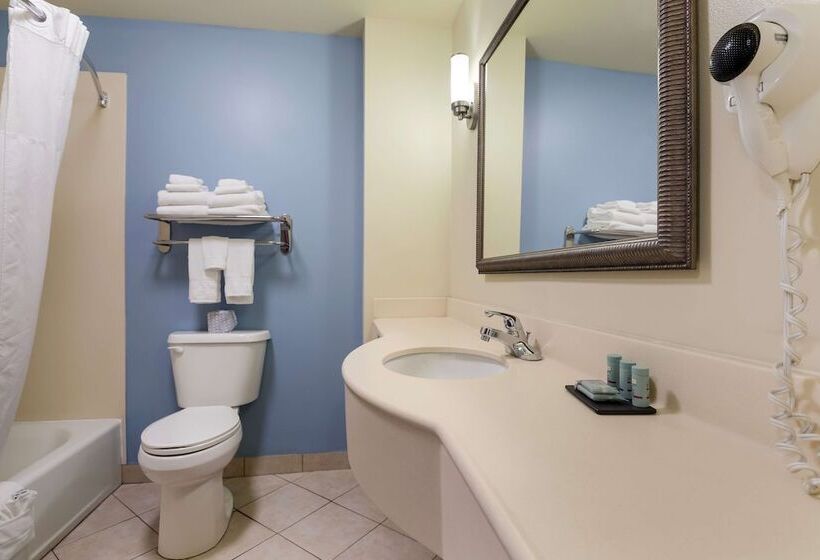 בית מלון כפרי Best Western Coffeyville Central Business District Inn And Suites