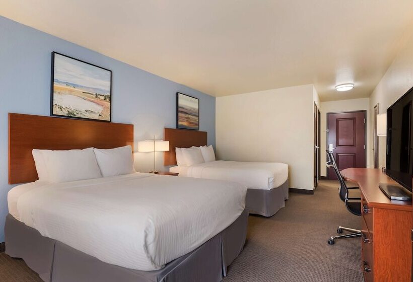 בית מלון כפרי Best Western Coffeyville Central Business District Inn And Suites