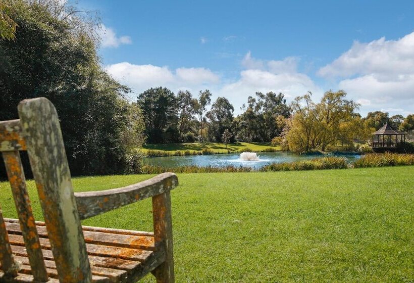 בית מלון כפרי Briars Country Lodge