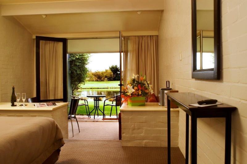 בית מלון כפרי Briars Country Lodge