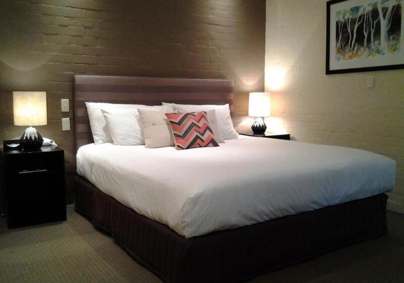 בית מלון כפרי Briars Country Lodge