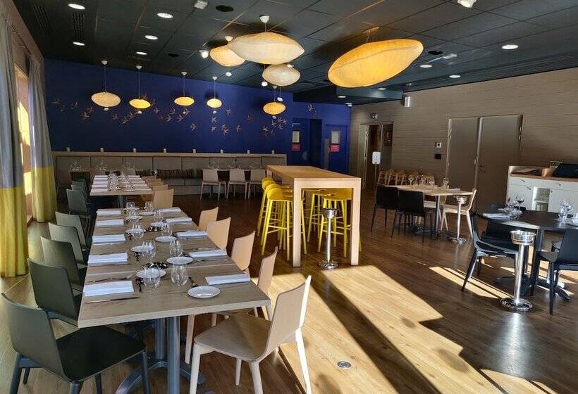 בית מלון כפרי Center Parcs Les Trois Forêts