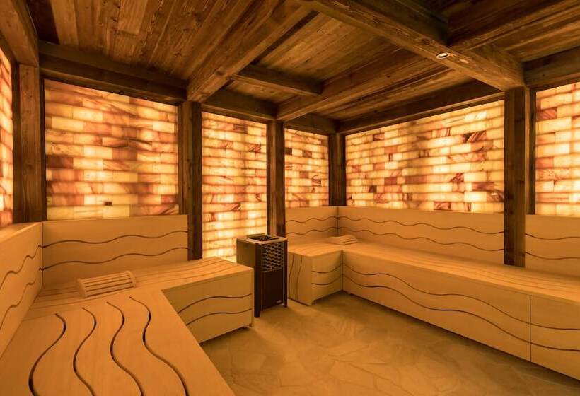 Отель Center Parcs Les Trois Forêts