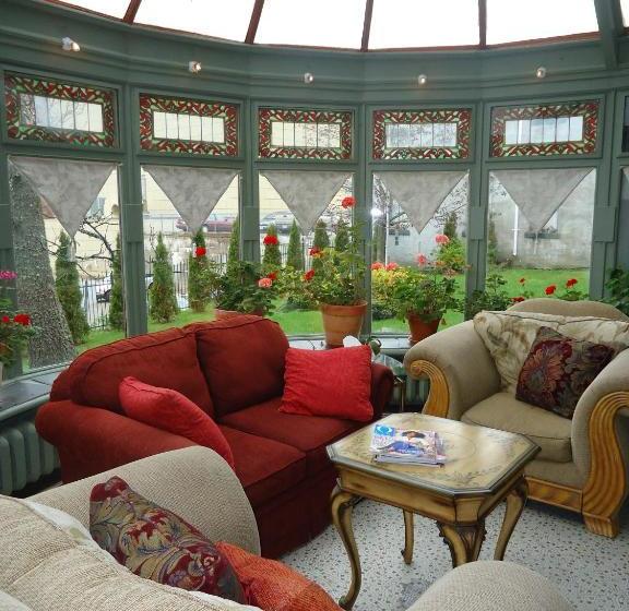 בית מלון כפרי Chipman Hill Suites  Sydney Street