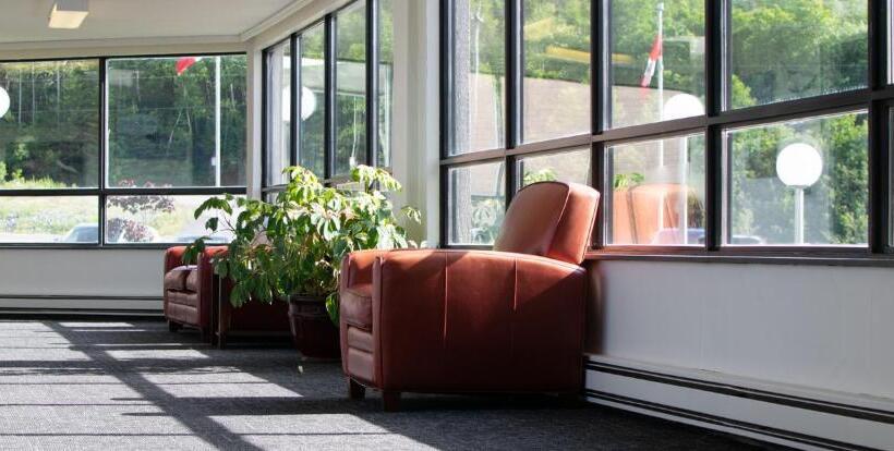 酒店 Clarenville Inn