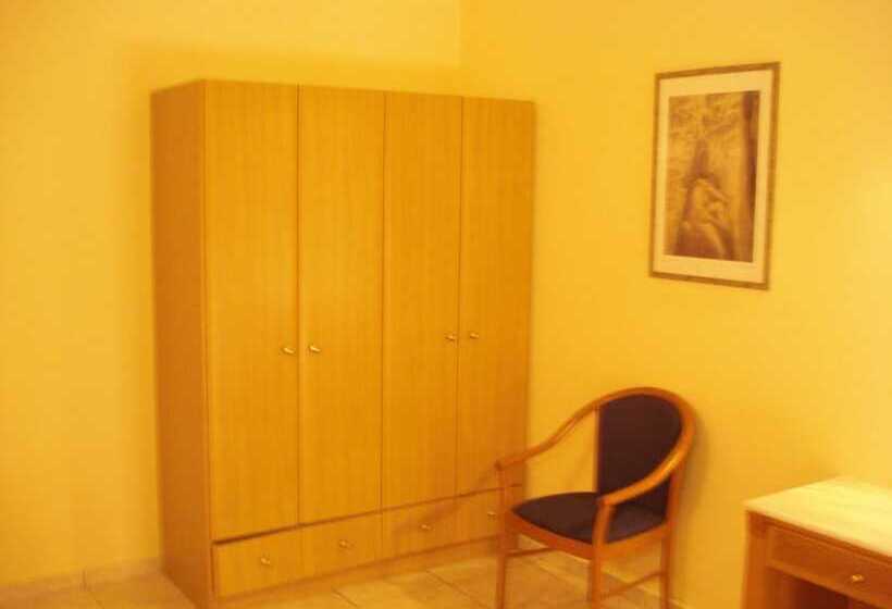 בית מלון כפרי Cybele Pefki