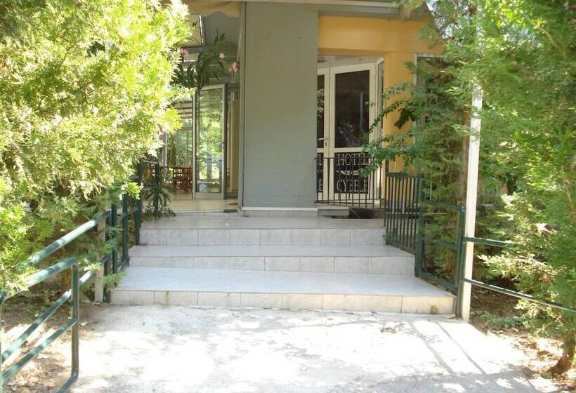 בית מלון כפרי Cybele Pefki