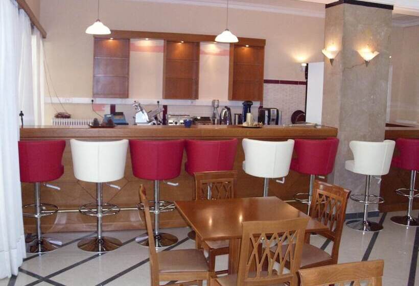 בית מלון כפרי Cybele Pefki