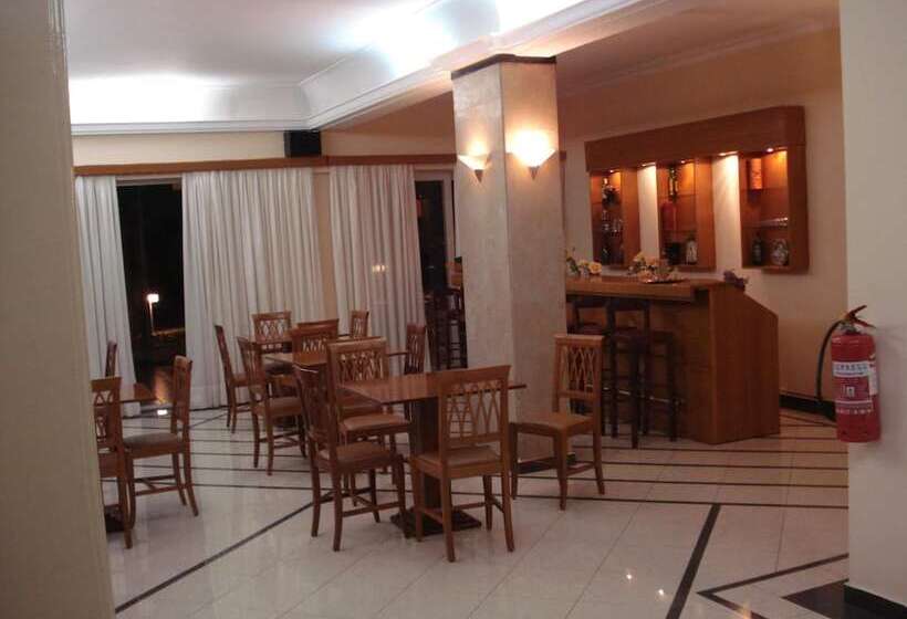 בית מלון כפרי Cybele Pefki