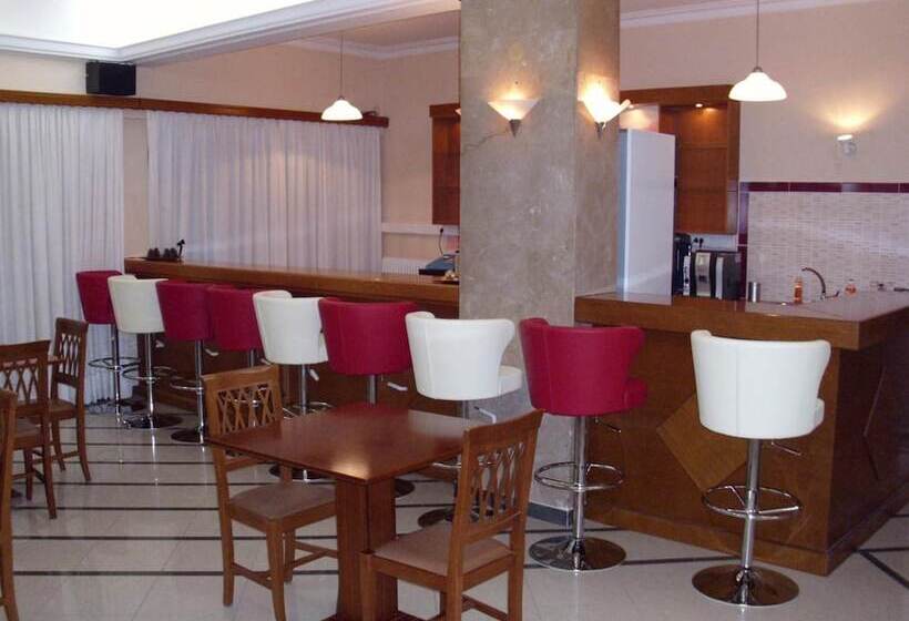 בית מלון כפרי Cybele Pefki