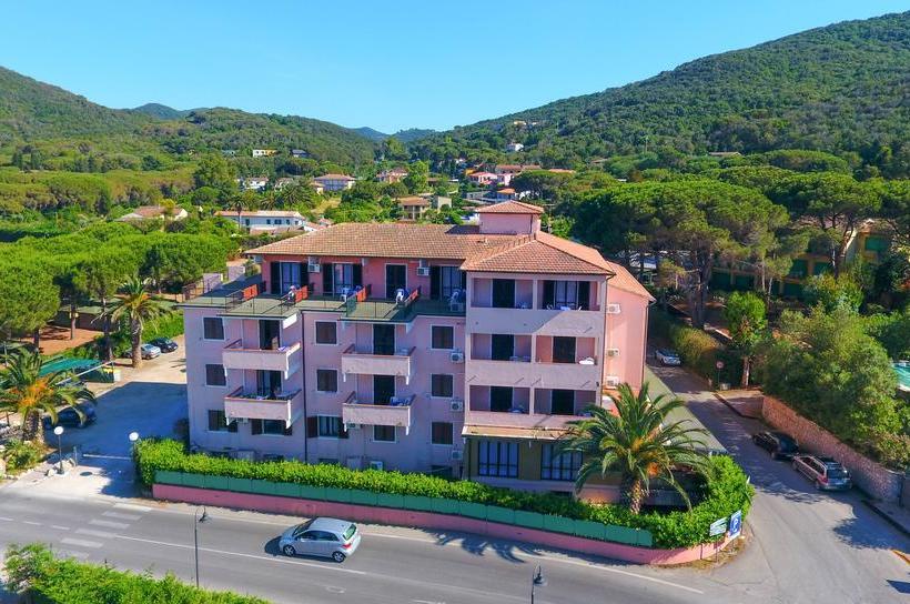 Отель Del Golfo Dependance