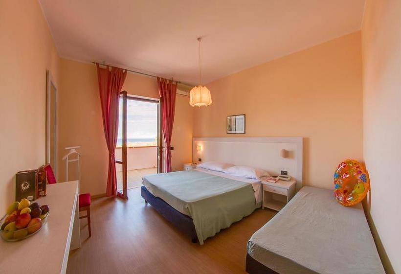 Отель Del Golfo Dependance