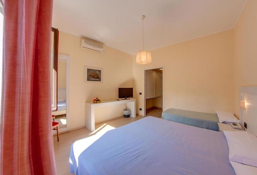 Отель Del Golfo Dependance