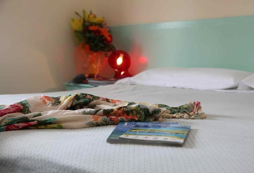 Отель Del Golfo Dependance