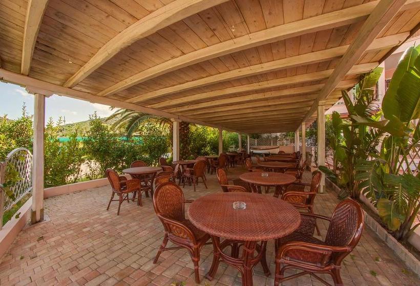 Отель Del Golfo Dependance