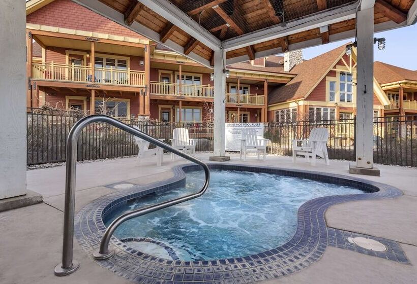 فندق Hilton Grand Vacations Club Blue Mountain Canada