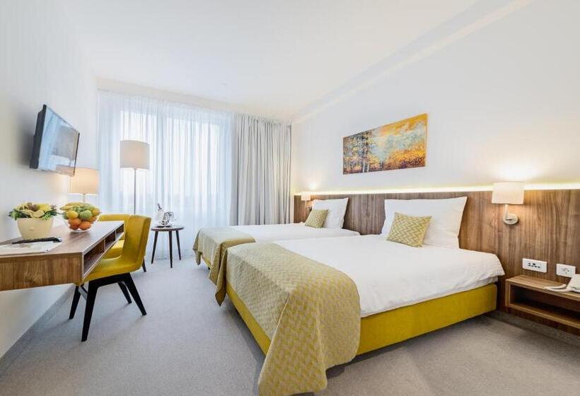 בית מלון כפרי Garden Hill