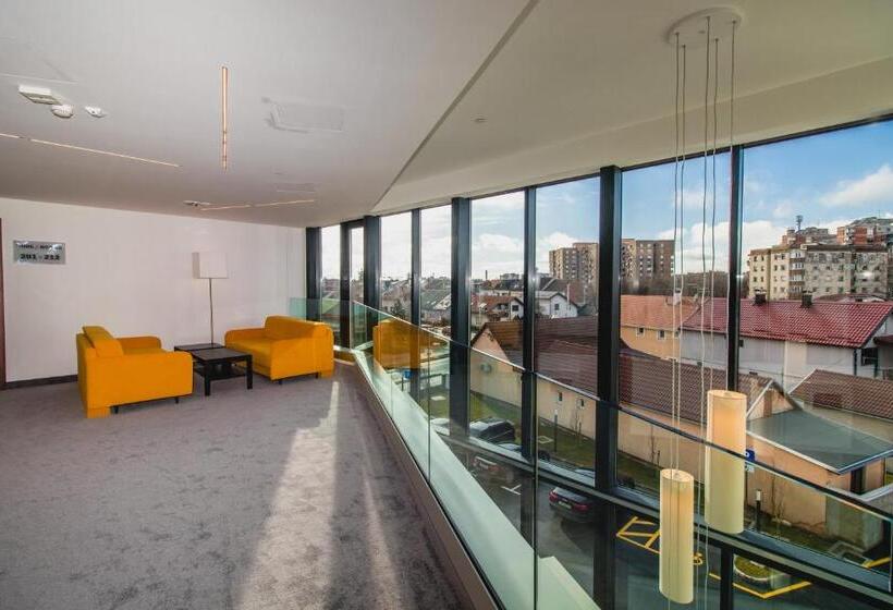 فندق Garden Hill