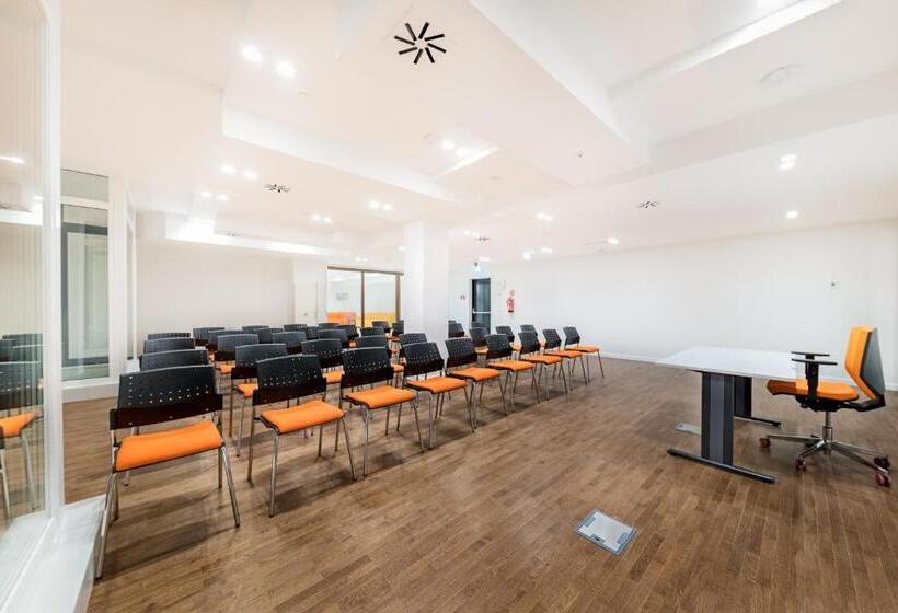 فندق Garden Hill