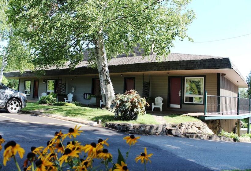 فندق The Glen House Resort